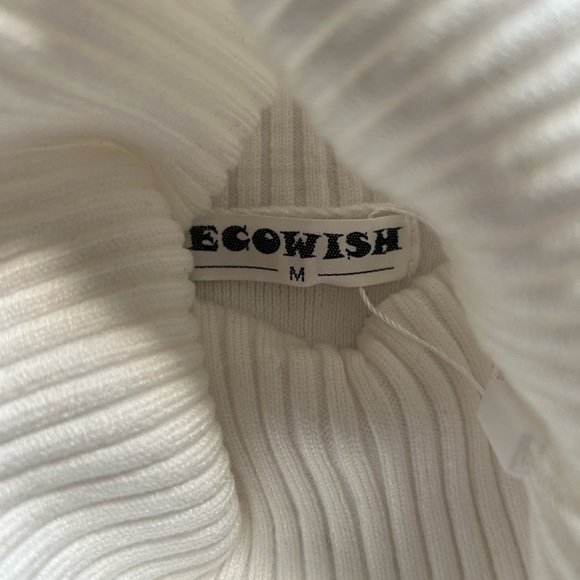 Brand new fall colorblock turtleneck - Picture 3 of 3